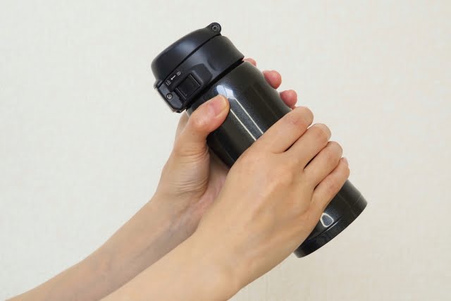 水筒のフタを簡単に開けるためのコツを紹介!
